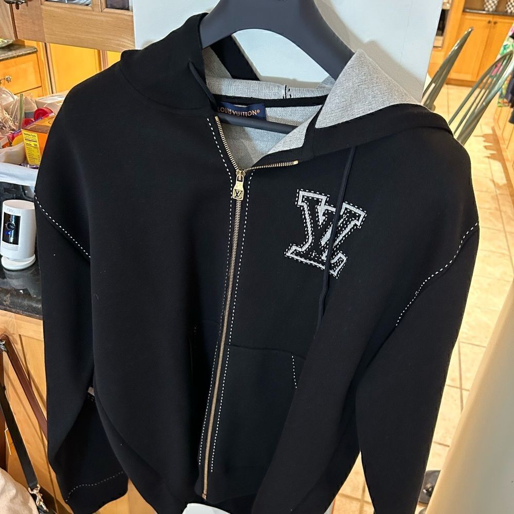 Men’s Louis Vuitton graphic intarsia zip front hoodie four XL limited edition